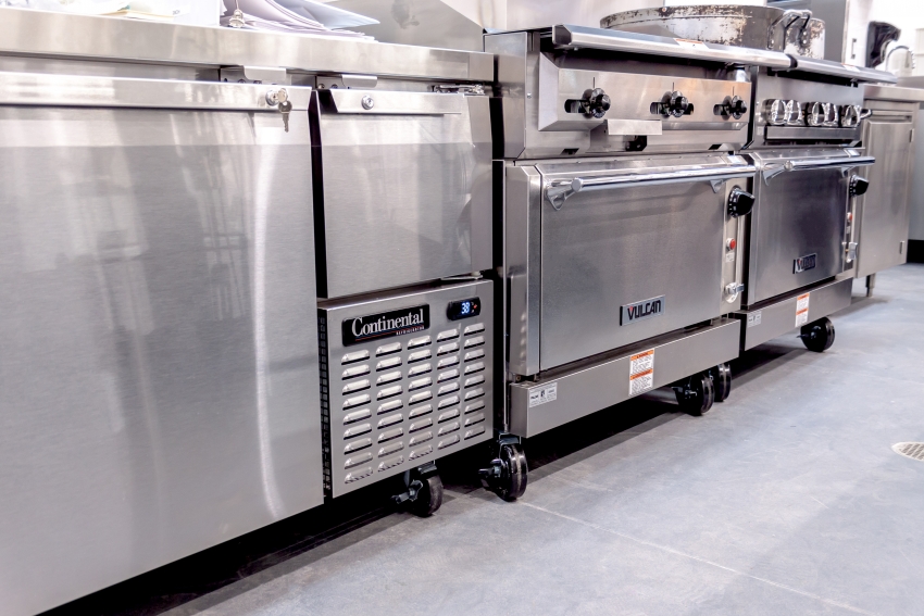 Refrigerator Commercial Kitchen Equipment - Continental Refrigerator. Innovative Designs for your FoodService Needs