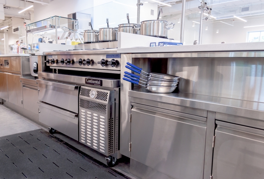 Refrigerator Commercial Kitchen Equipment - Continental Refrigerator. Innovative Designs for your FoodService Needs
